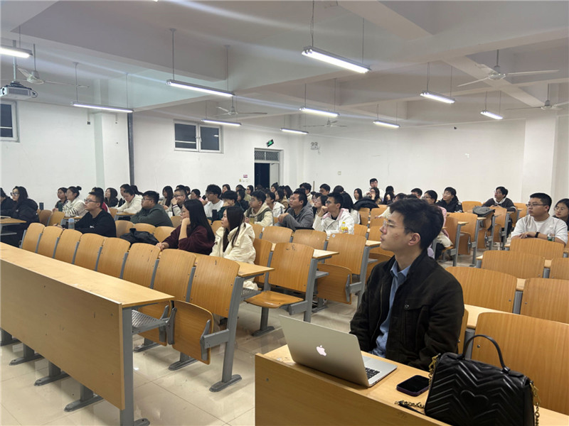 刘丽云律师为河北师范大学本科四年级的学生授课法律职业技能